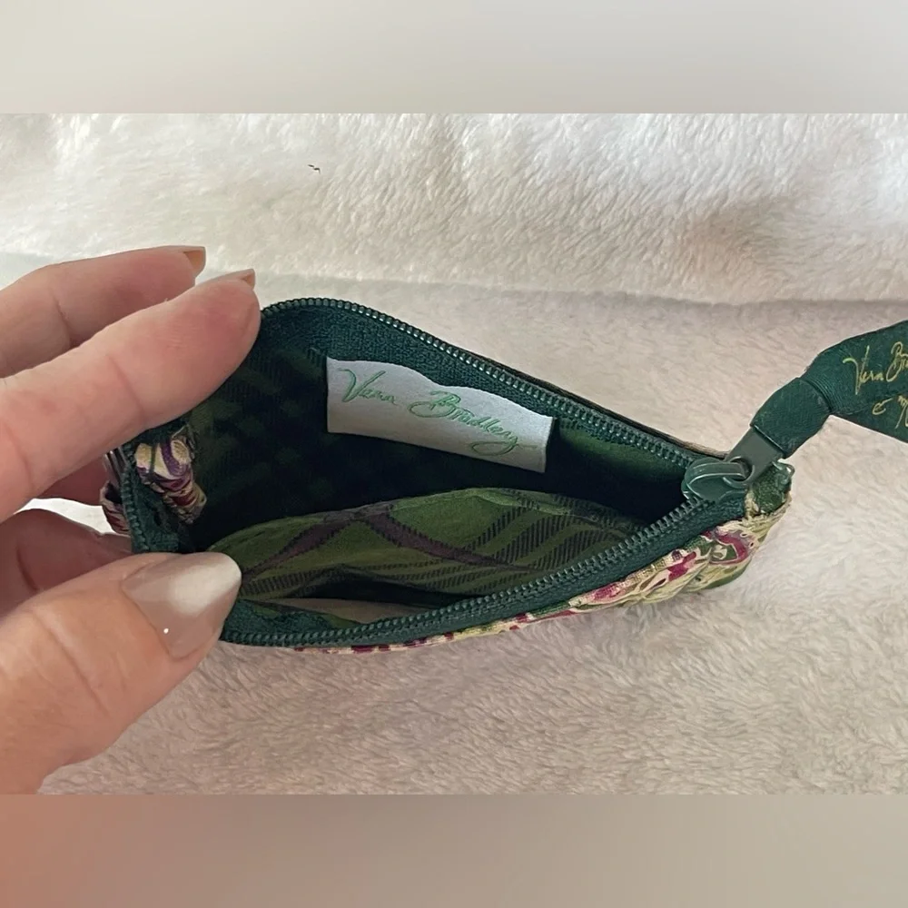 Vera Bradley Retired Rare Chelsea Green Zip Around Wallet card holder